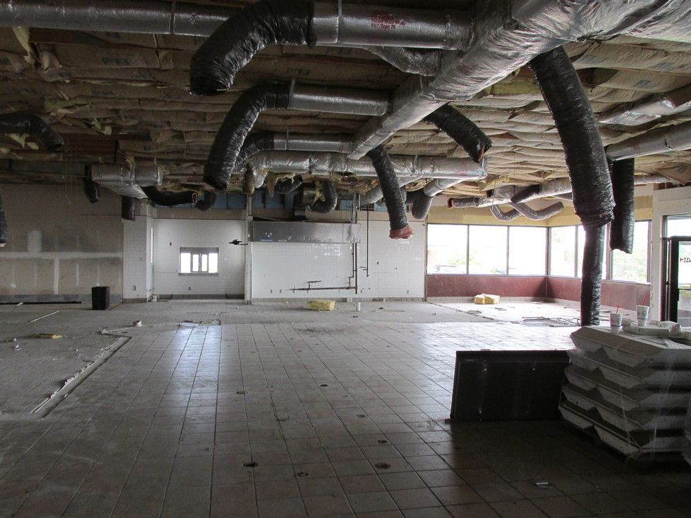Former Restaurant Retail or Re-Development site: 1011 Crossroad Dr, Lawrenceburg, KY 40342